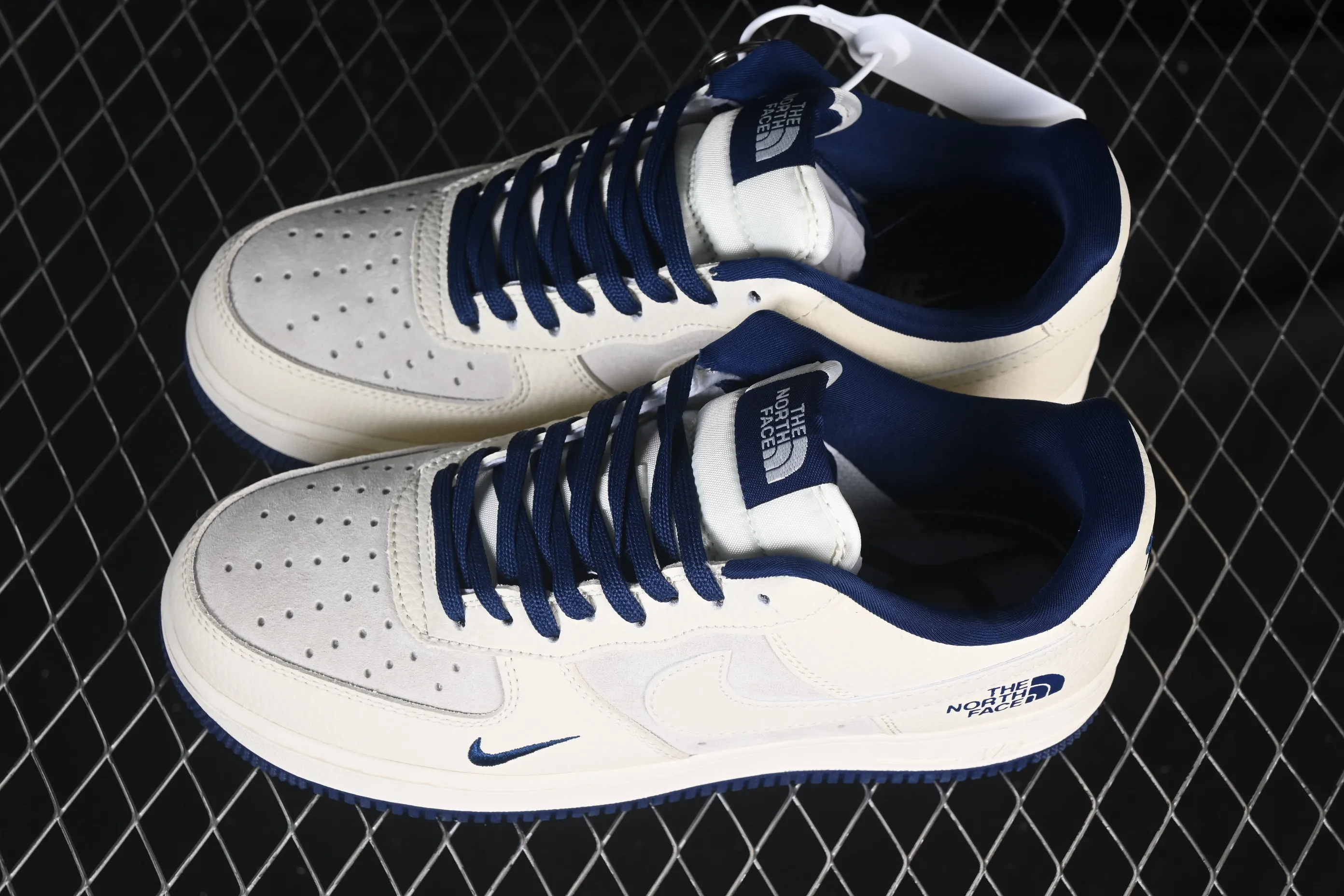 All categories Nk Air Force 1 Air Force series Nk Air Force 1 Low Air Force low-top Nike Air Force 1'07 Low North Face joint pig eight-meter blue Air Force 1 low-top casual sneakers DF0188-107